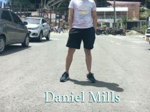 Daniel_Mills