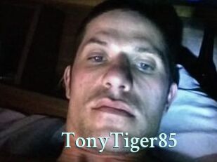 TonyTiger85 Ambiance Gay