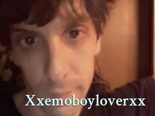 Xxemoboyloverxx